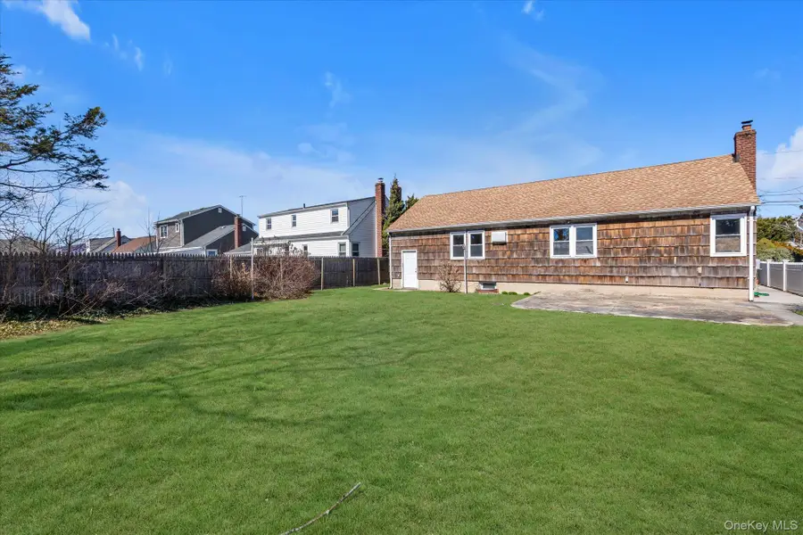 30 Colony Street, Hicksville, NY 11801 - #2