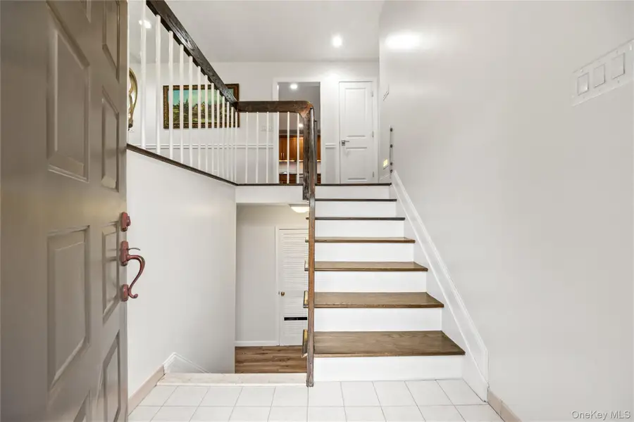 1 Darby Road, Airmont, NY 10952 - #2