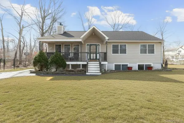 142 Gerard Road, Yaphank, NY 11980