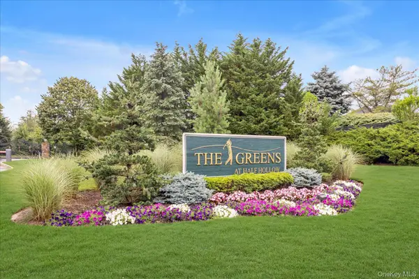 928 Altessa Boulevard, Melville, NY 11747