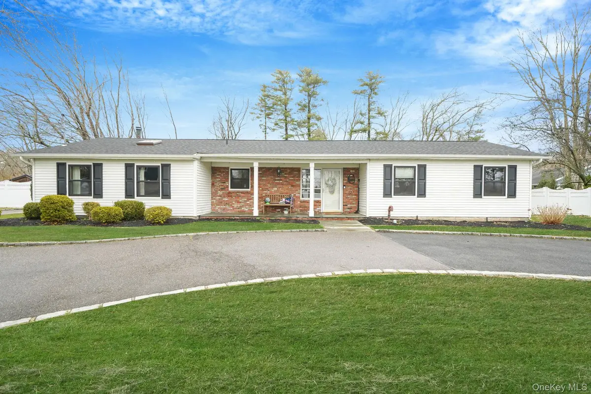 15 Vee Jay Drive, Shoreham, NY 11786 - #1