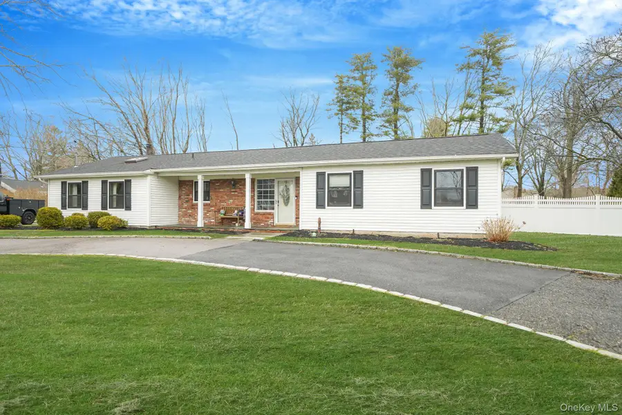 15 Vee Jay Drive, Shoreham, NY 11786 - #2