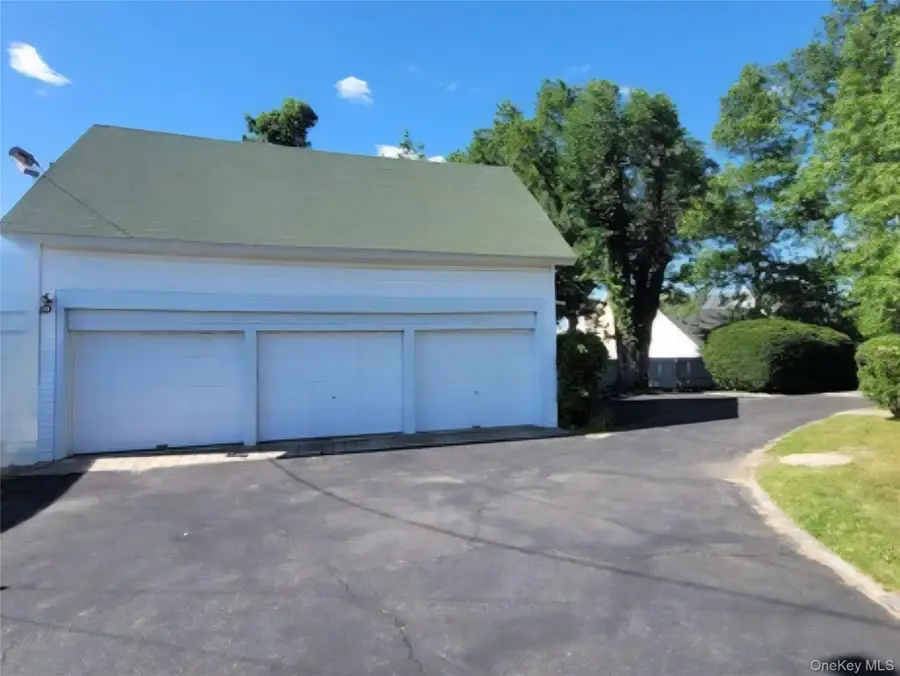 21-23 George Street, Manhasset, NY 11030 - #3