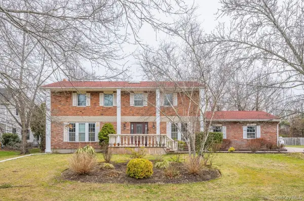 26 Birchdale Lane, Port Washington, NY 11050