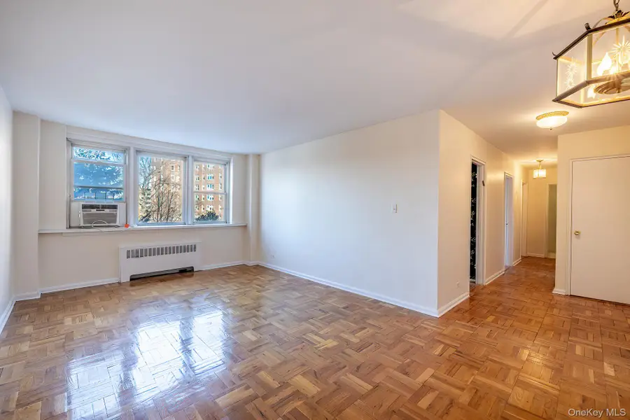 60 Knolls Crescent #4H, Bronx, NY 10463 - #2