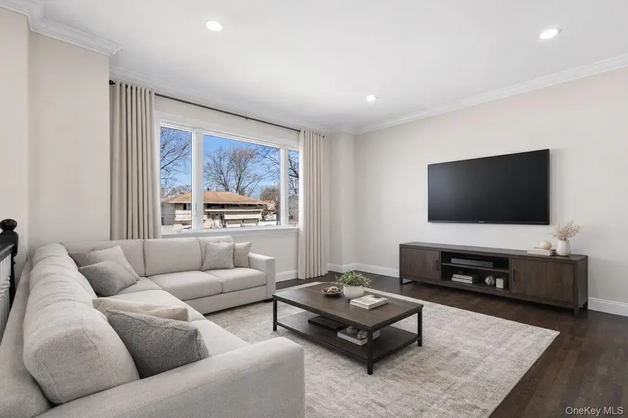 236 Vermont Avenue, Bay Shore, NY 11706 - #2