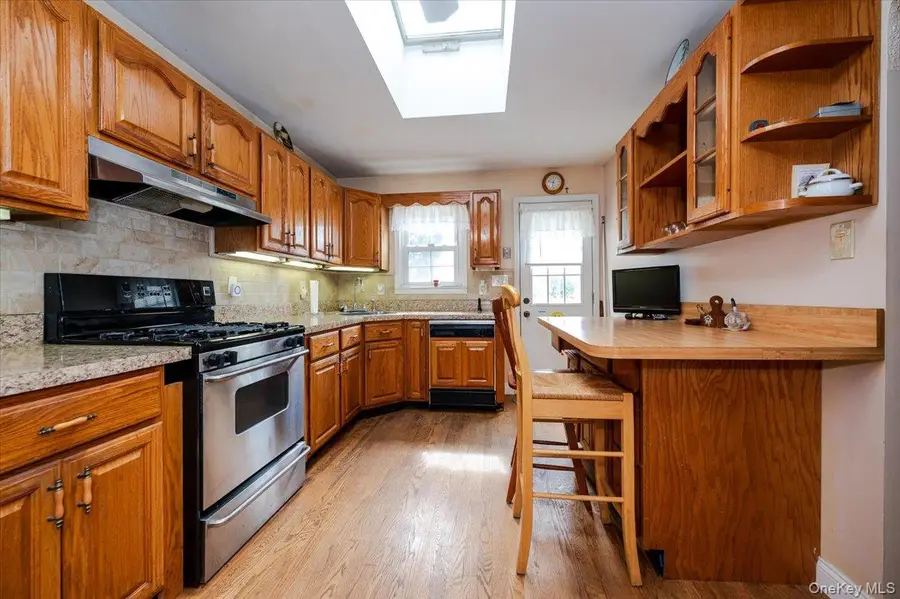 3978 William Street, Seaford, NY 11783 - #3