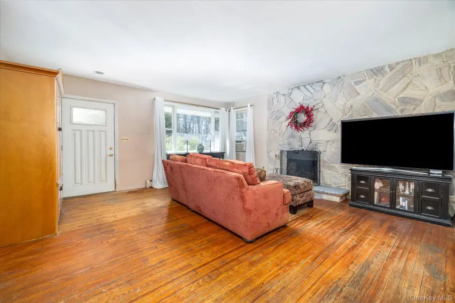 47 Elwood Road, Northport, NY 11768 - #3