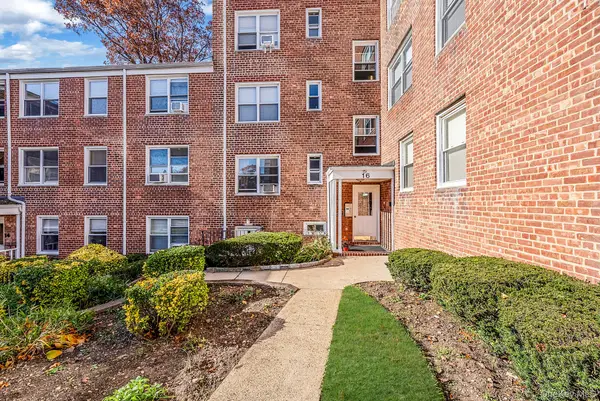 16 Edwards Street #3G, Roslyn Heights, NY 11577