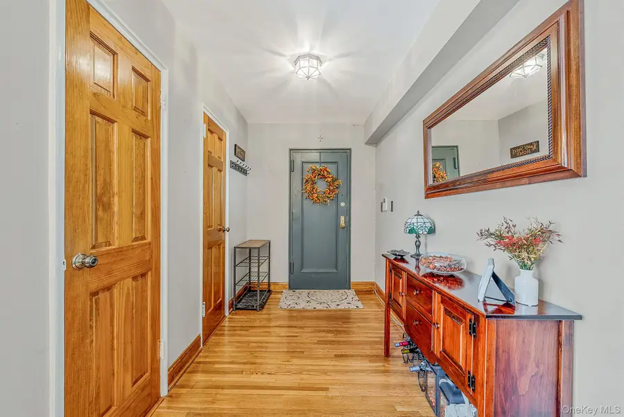 16 Edwards Street #3G, Roslyn Heights, NY 11577 - #2