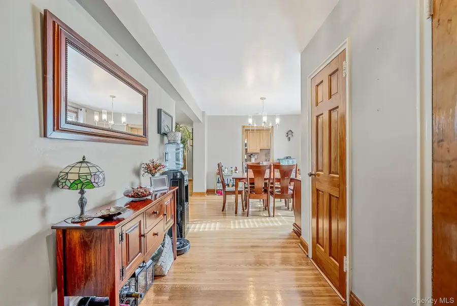 16 Edwards Street #3G, Roslyn Heights, NY 11577 - #3