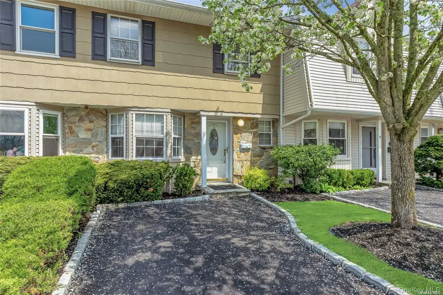 6 Manors Drive, Jericho, NY 11753 - #2