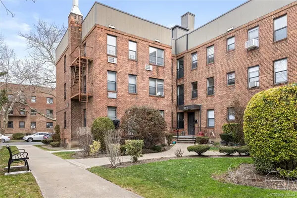 215-12 47th #2D-12, Bayside, NY 11361