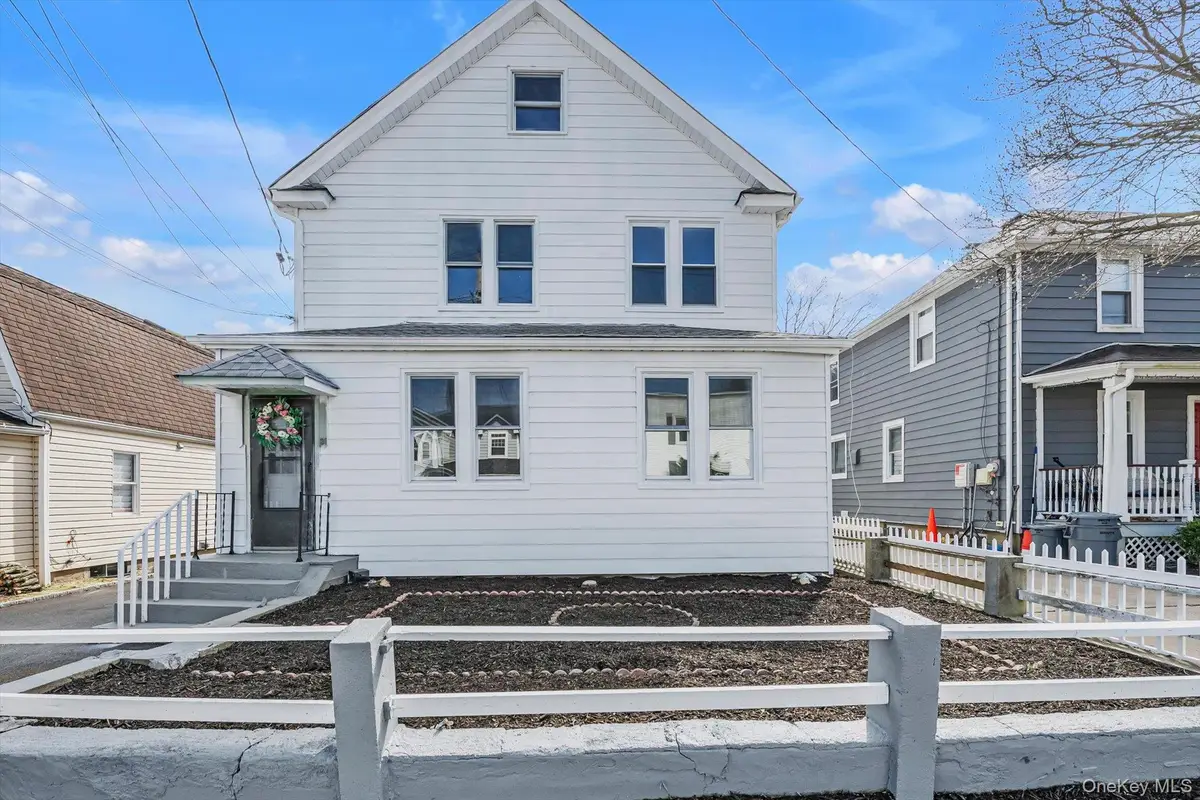 31 Walters Avenue, Syosset, NY 11791 - #1