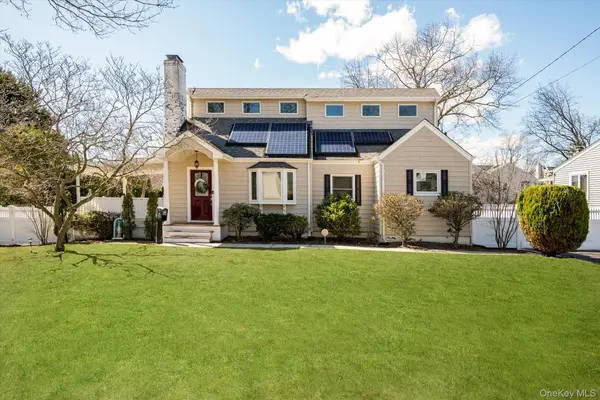 165 Little Whaleneck Road, Merrick, NY 11566