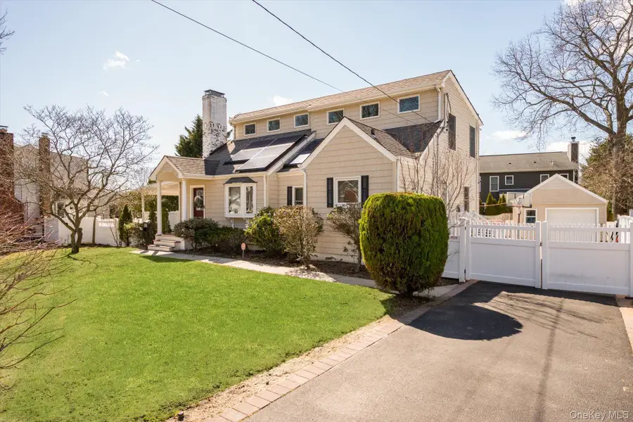 165 Little Whaleneck Road, Merrick, NY 11566 - #2