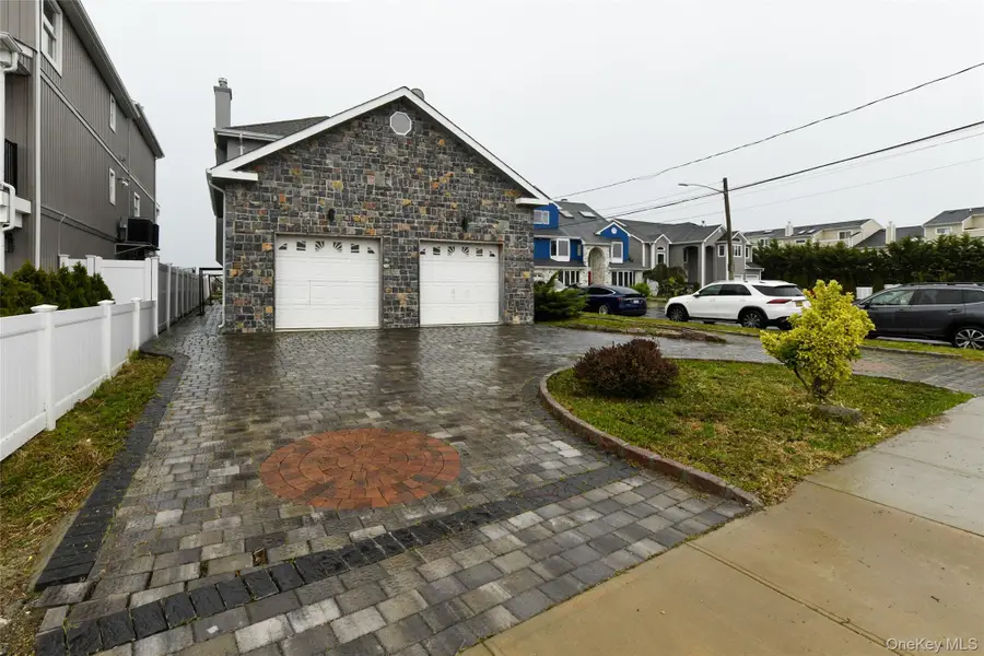 4563 Decatur Place, Island Park, NY 11558 - #3