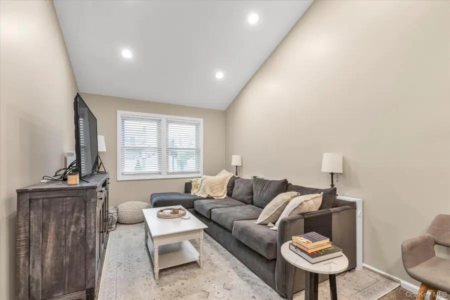 190 31st Street, Lindenhurst, NY 11757 - #2