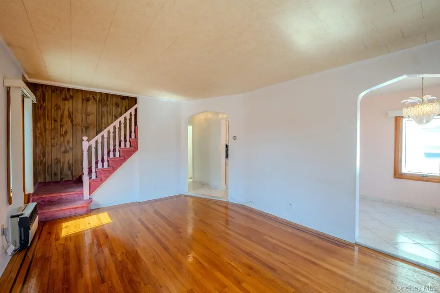 49-58 Utopia Parkway, Fresh Meadows, NY 11365 - #3