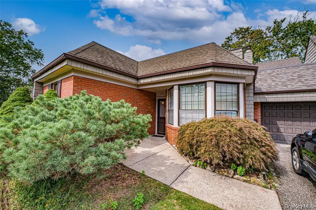 52 Admirals Drive E, Bay Shore, NY 11706 - #1