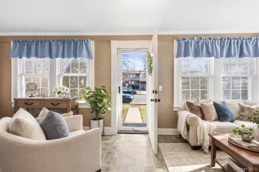 3539 Park Avenue, Wantagh, NY 11793 - #3