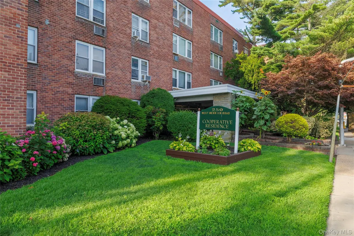 250 W Merrick Road #1E, Freeport, NY 11520 - #1