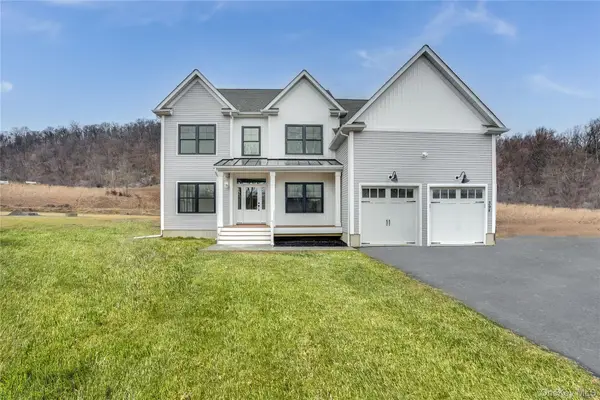 8 Roundhill Road, Hopewell Junction, NY 12533