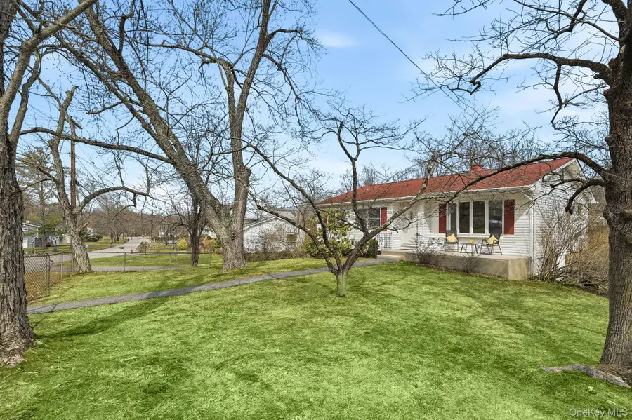 3316 Poplar Street, Yorktown Heights, NY 10598 - #3