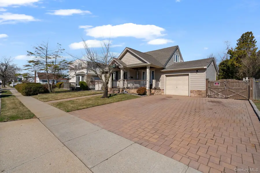 2637 Lexington Avenue, East Meadow, NY 11554 - #3