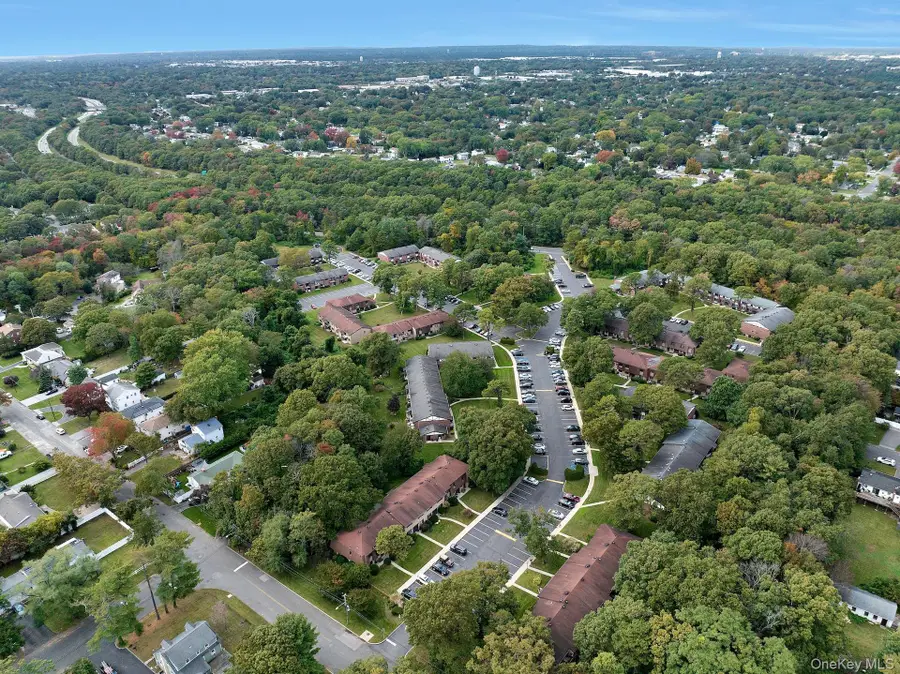 105 Newbrook Lane #105, Bay Shore, NY 11706 - #2