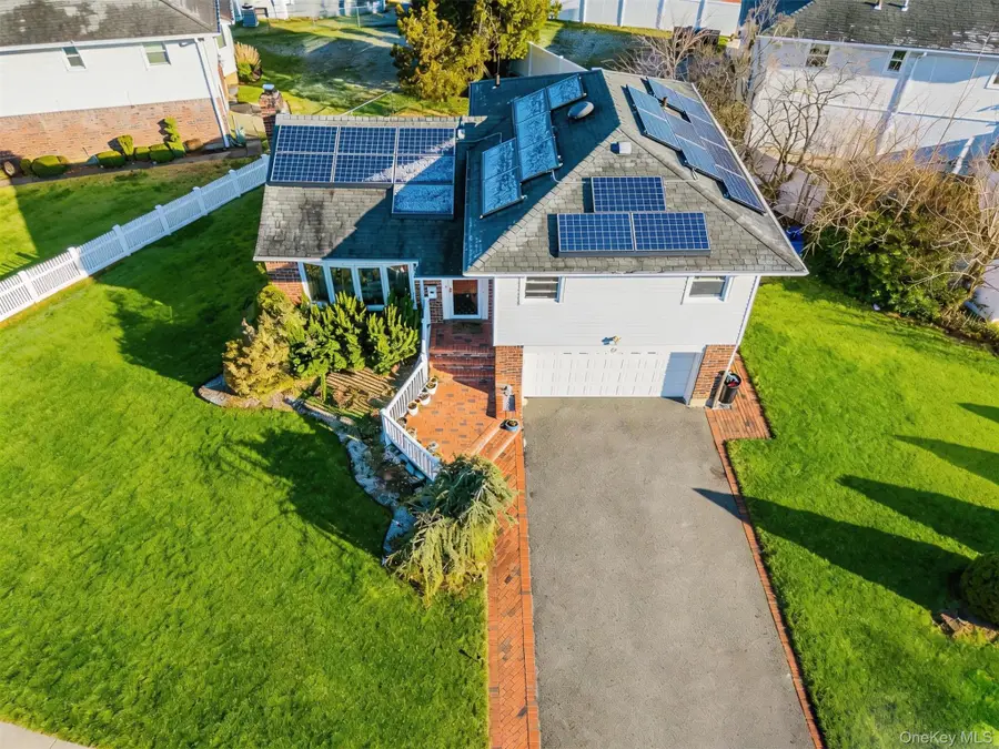 22 Forest Drive, Plainview, NY 11803 - #2