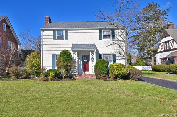 146 Kildare Road, Garden City, NY 11530