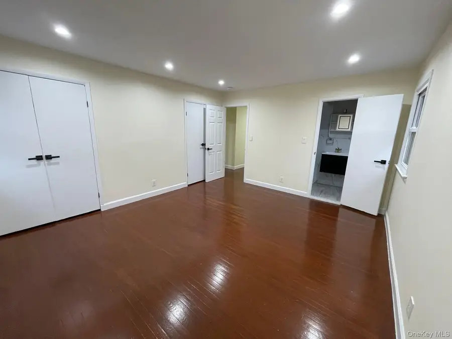 57-18 Hewlett Street, Little Neck, NY 11362 - #3