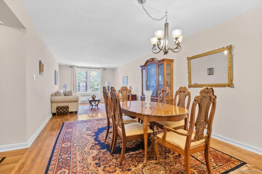 67-30 Clyde Street #3W, Forest Hills, NY 11375 - #3