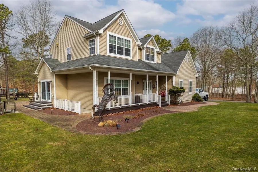 210 Weeks Avenue, Manorville, NY 11949 - #2