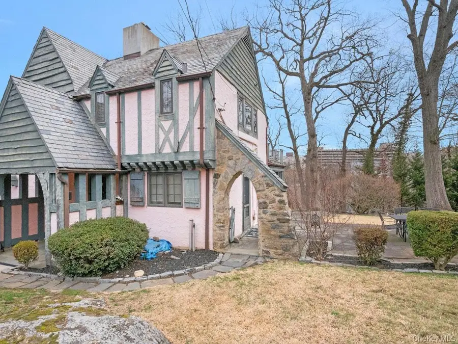 88 Stockbridge Road, Yonkers, NY 10710 - #2