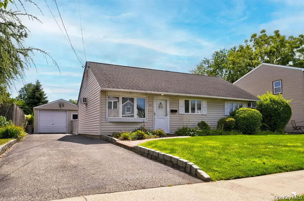 35 Vernon Street, Plainview, NY 11803 - #1
