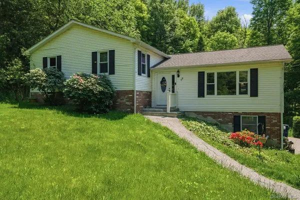 19 Taurat Place, Mahopac, NY 10541