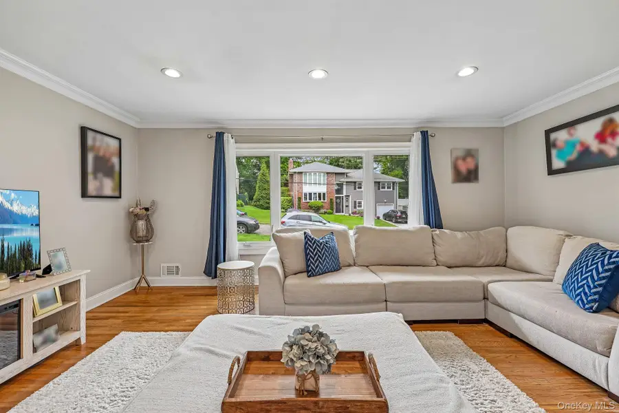 30 Rutledge Road, Scarsdale, NY 10583 - #3
