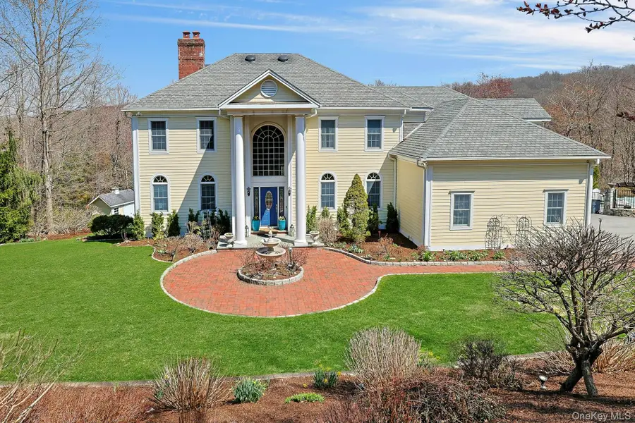 350 Wooded Hill Court, Chappaqua, NY 10514 - #2