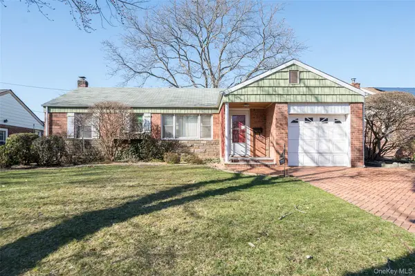 770 Palmetto Drive, Franklin Square, NY 11010