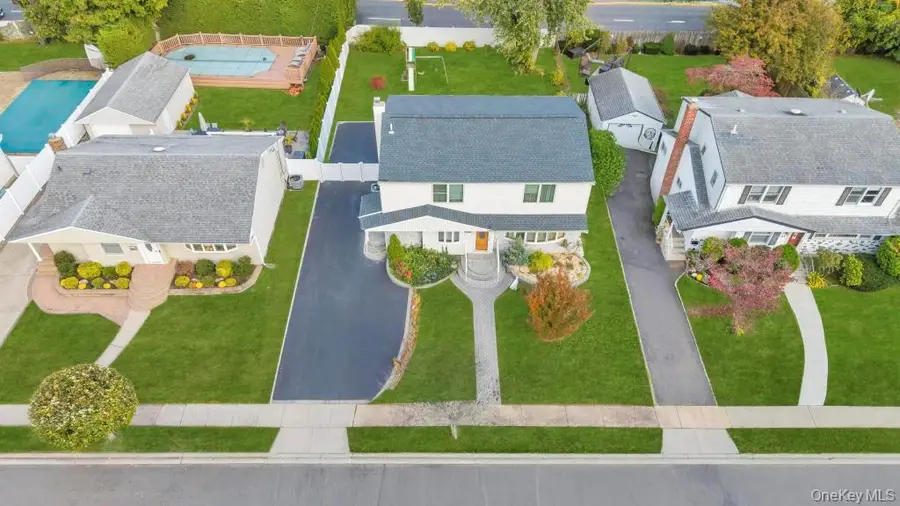 30 Andover Lane, Hicksville, NY 11801 - #3