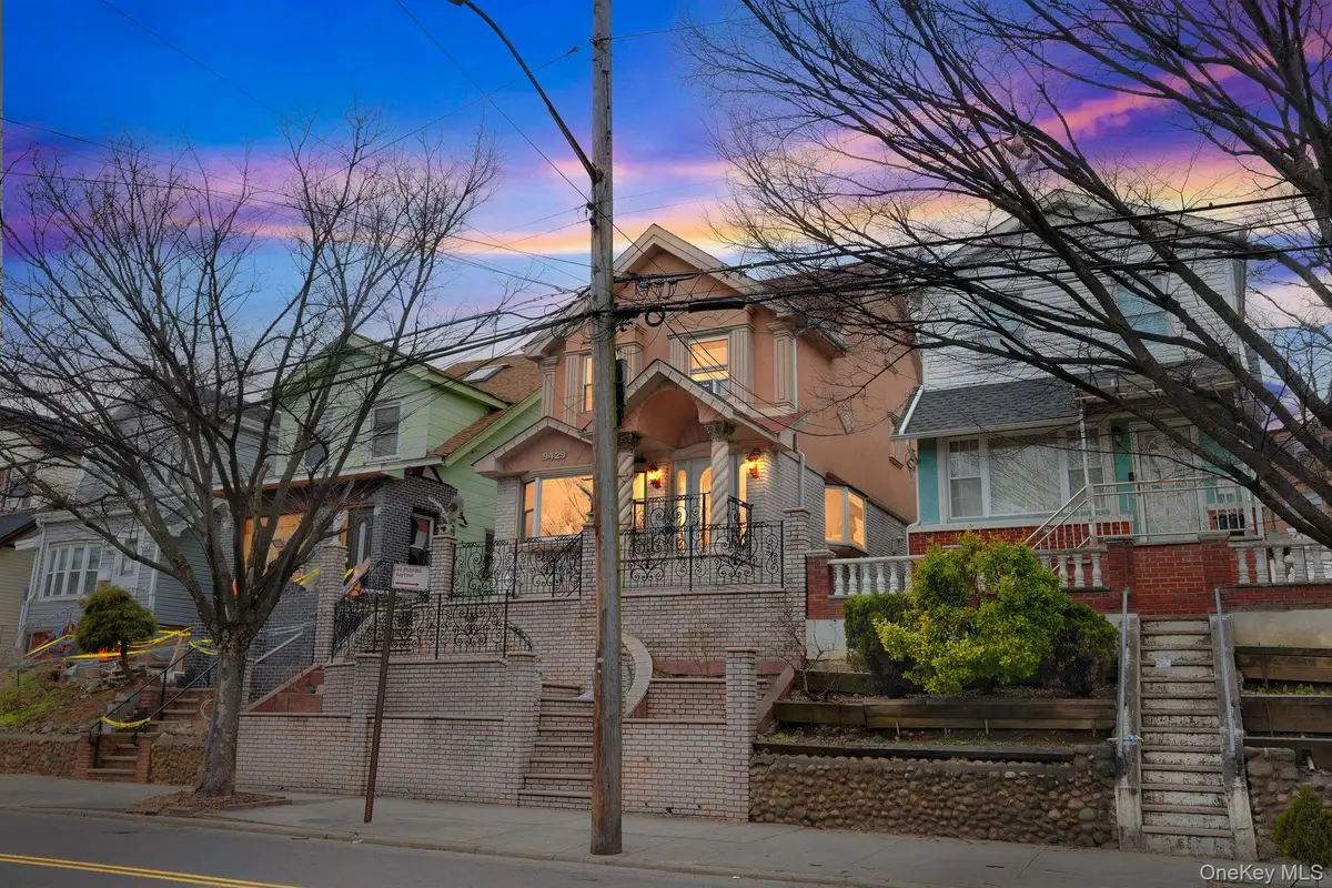 9429 Park Lane S, Woodhaven, NY 11421 - #1