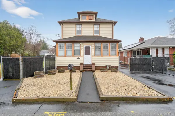 40 E 24th Street, Huntington Station, NY 11746