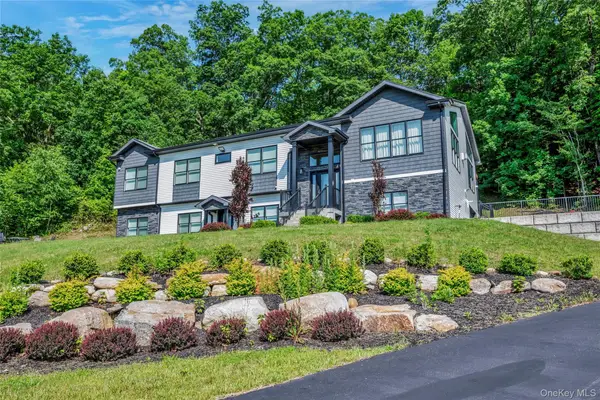 31 Walnut Ridge Lane, Bloomingburg, NY 12721