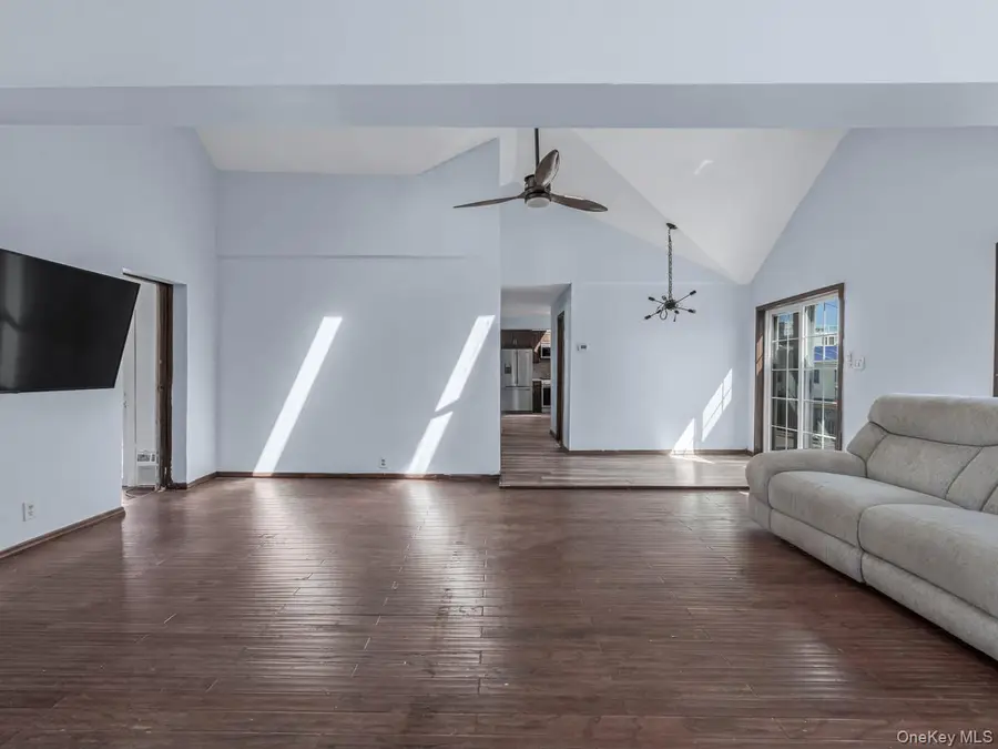 2 Hyannis Court, East Rockaway, NY 11518 - #3