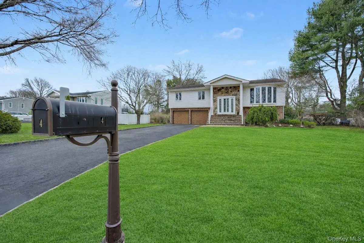 4 Bethal Lane, Commack, NY 11725 - #1