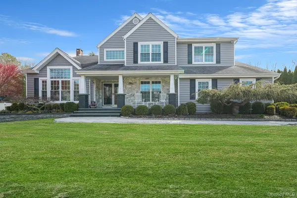 8 Kimberly Court, Manorville, NY 11949