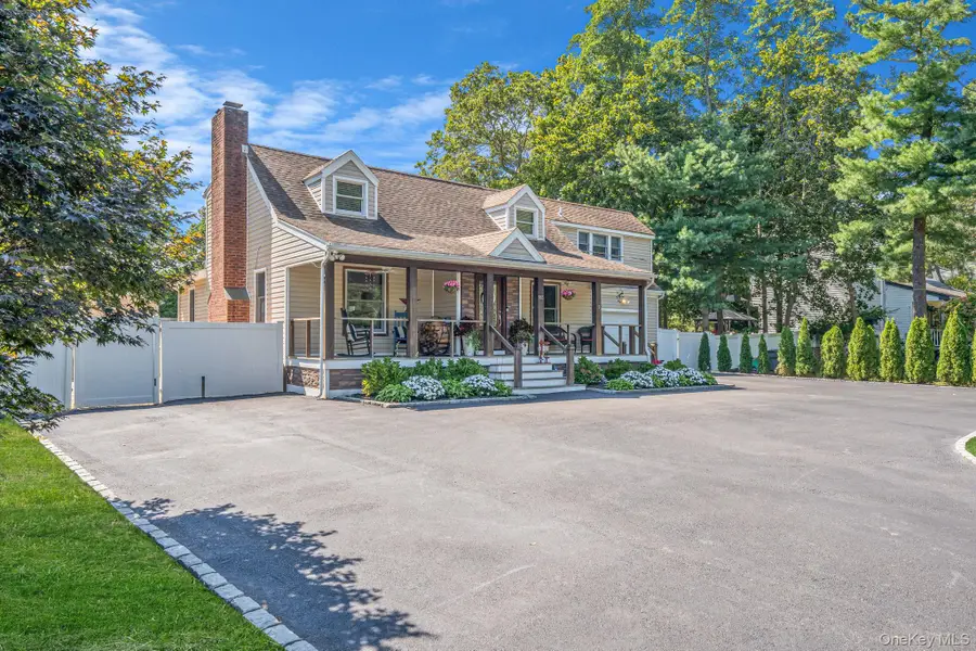 183 Old Country Road, Speonk, NY 11972 - #2