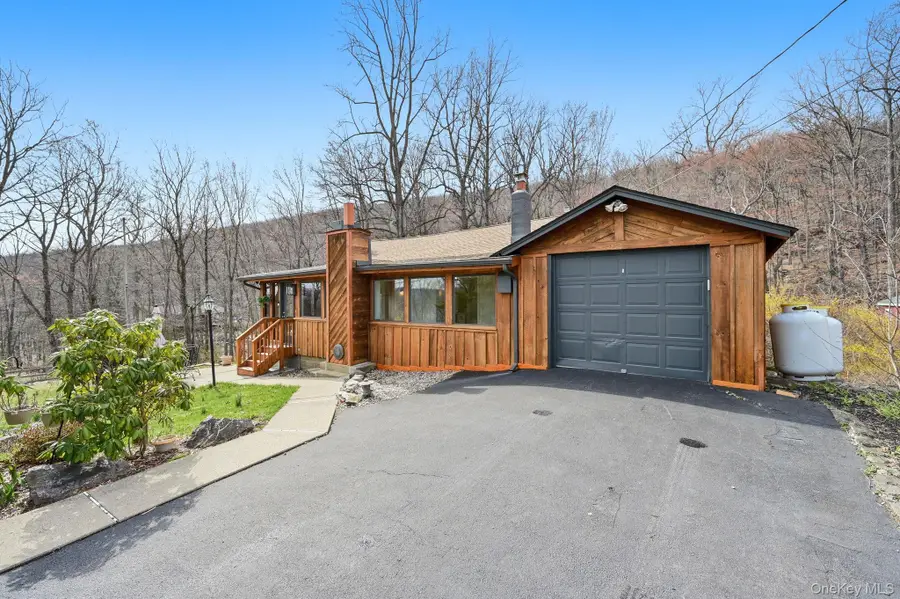 37 Blueberry Hill, Greenwood Lake, NY 10925 - #3